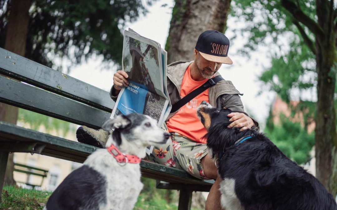 Der Mann und die Hunde – wo die Stadt endet, beginnt die Freiheit.